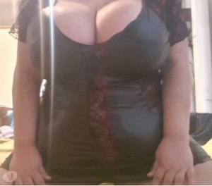 Clemantine escorts in Poulsbo